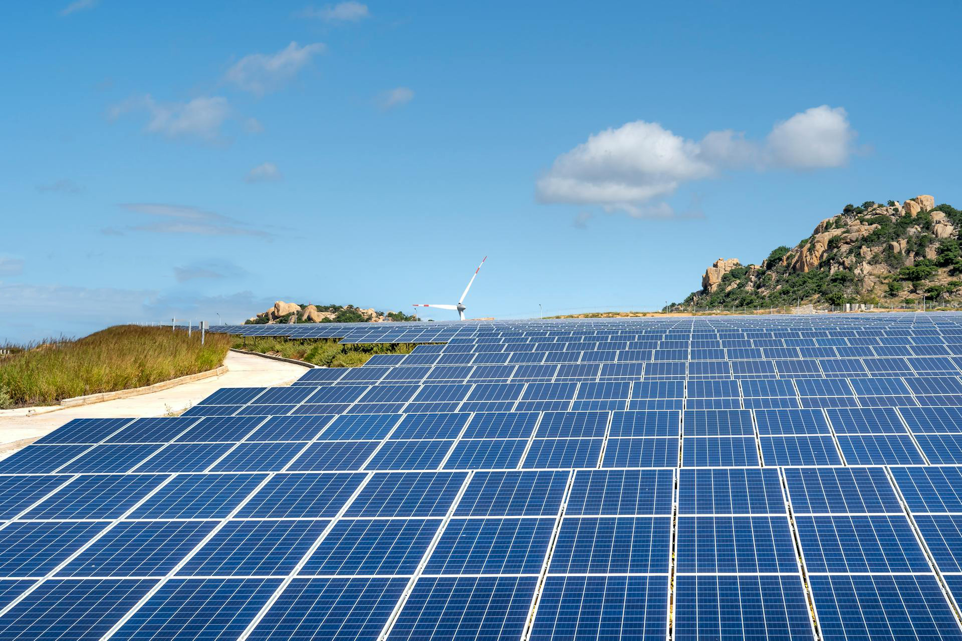 Güneş Enerji Santrali Yönetimi Yazılımı